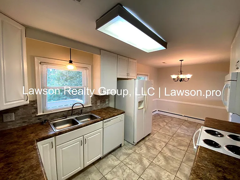 1706 Glendon Rd — Photo 9