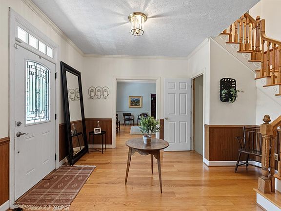 5th image of 114 Buckingham Dr