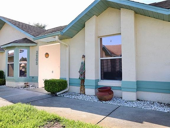 4th image of 3209 Villa Way Cir