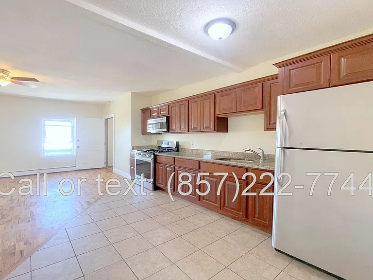 150 Lowell St #3 — Photo 3