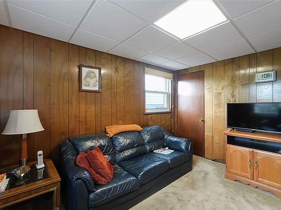 4th image of 1422 Simona Dr