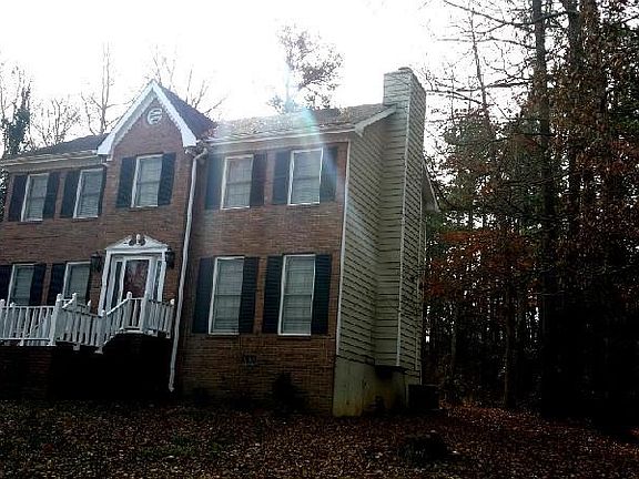 3rd image of 409 Hidden Valley Ct SE