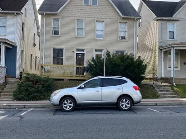 688 Market St, Lemoyne, PA 17043