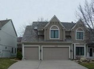 7506 Summit St, Shawnee, KS 66216