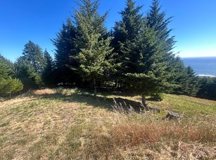 60 Highview Cir, Whitethorn, CA 95589