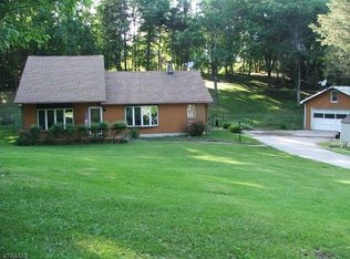 22 Guthrie Rd, Vernon, NJ 07462