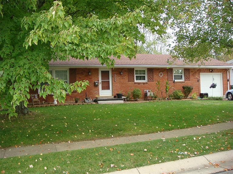 2nd image of 1755 Sunset Dr