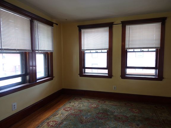 5th image of 65 Buckley St