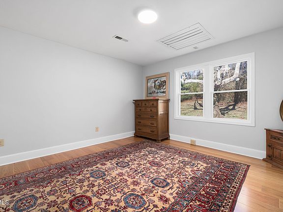 21st image of 2616 Volunteer Pkwy