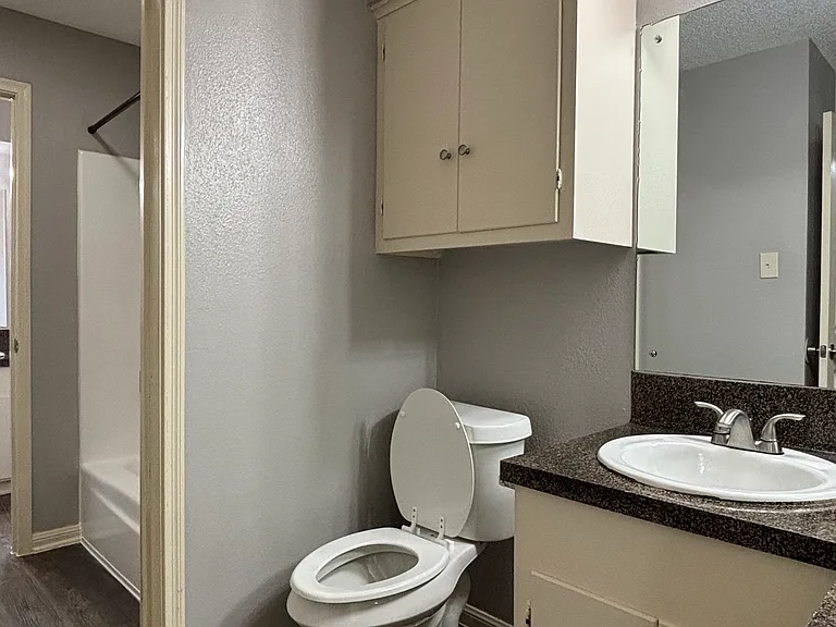 526 E Orange St #1 — Photo 9