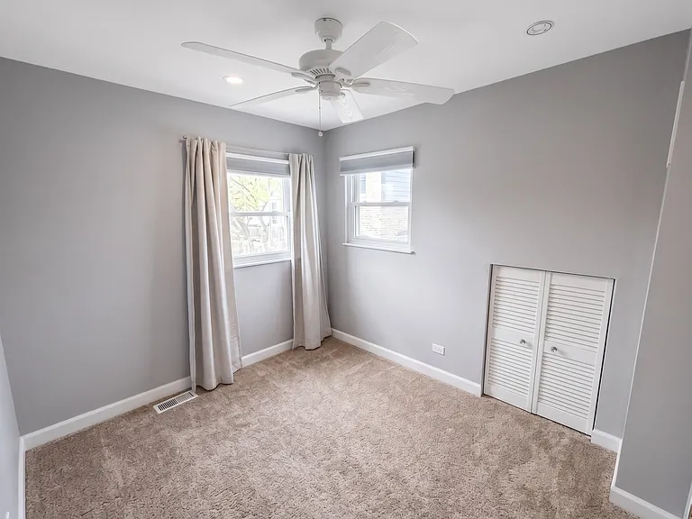 1033 W Wolfram St #2 — Photo 22