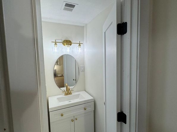 1 Michael Neuner Dr APT 3