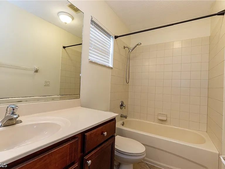 17007 Tremont St — Photo 18