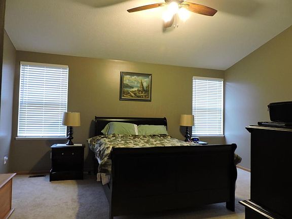 5th image of 8048 Reynoldswood Dr