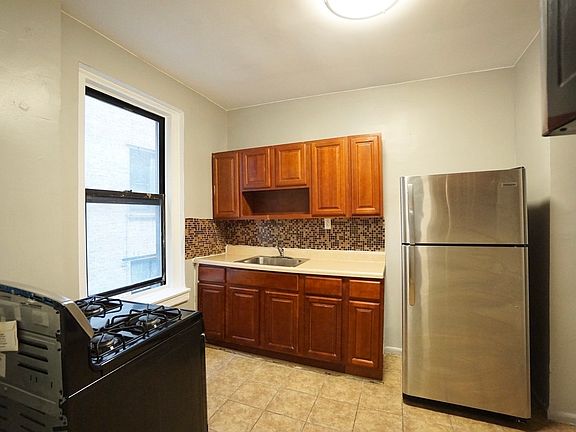 3rd image of 56 Fort Washington Ave #32A