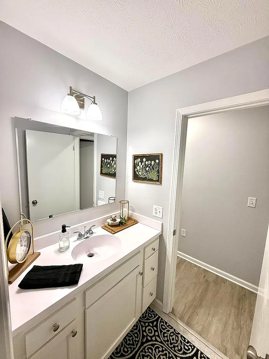 2 bed, 883 sqft, $1,250 — Photo 1