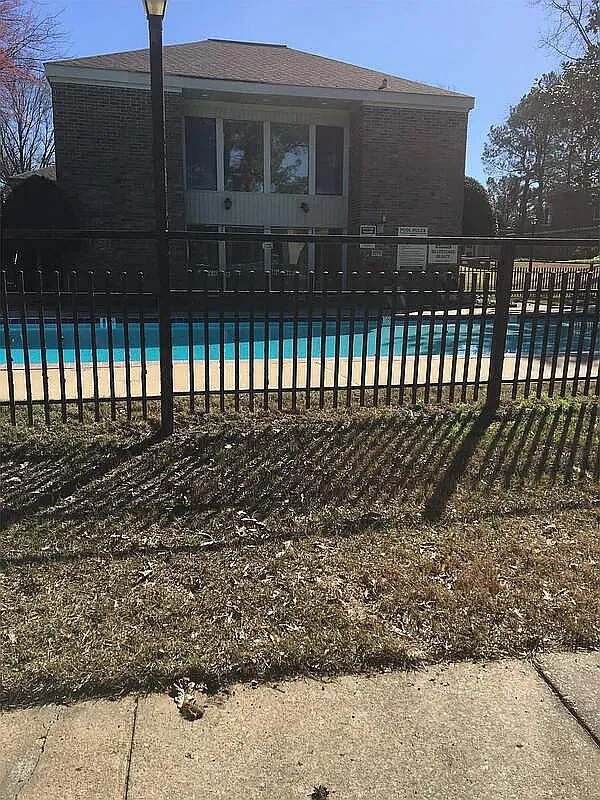 6598 Poplar Woods Cir S — Photo 2