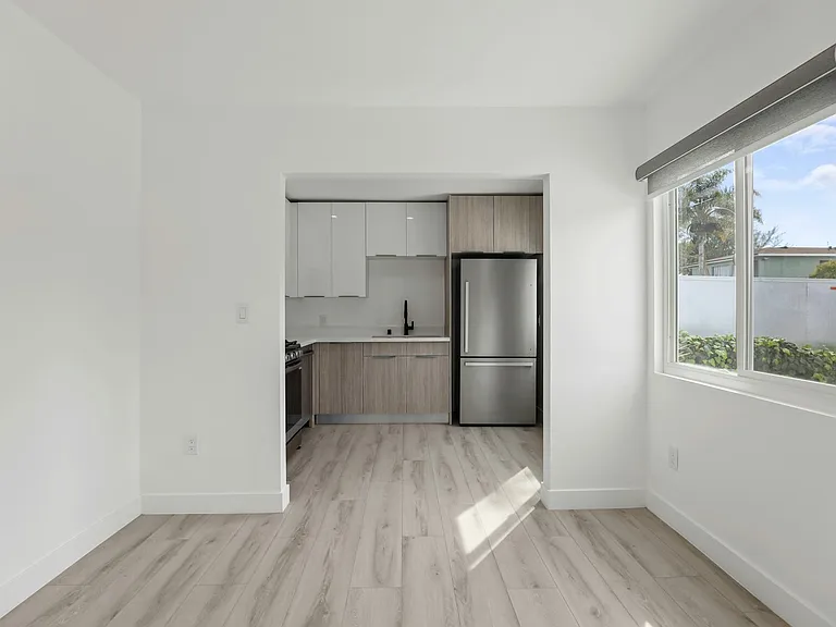 2034 S Garth Ave #1 — Photo 6