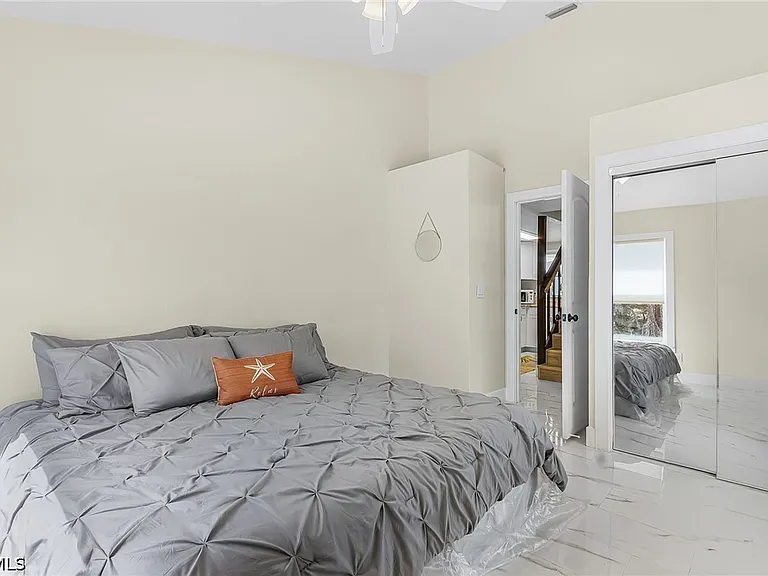 2430 Orange St — Photo 16