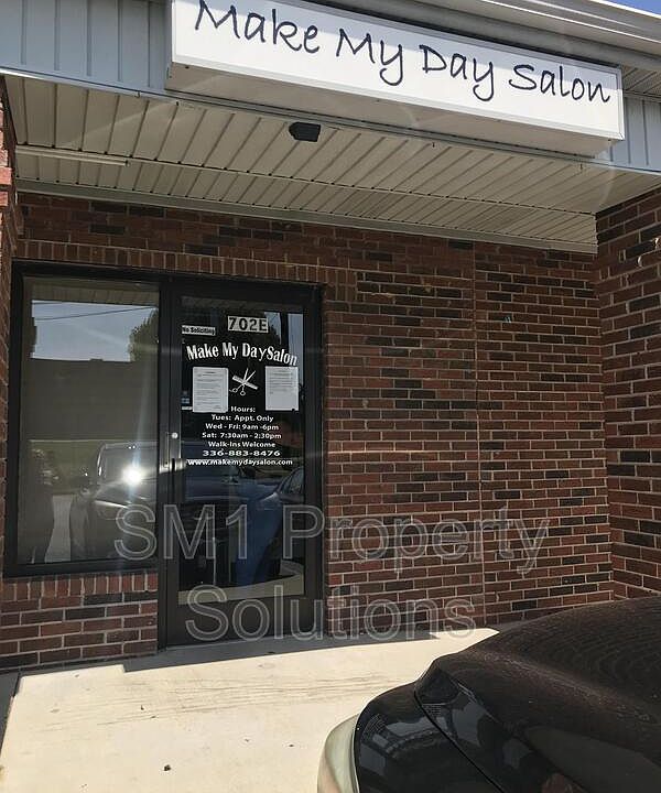 1st image of 702 W Main St E