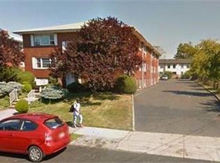 432 S Broad St #2, Elizabeth, NJ 07202