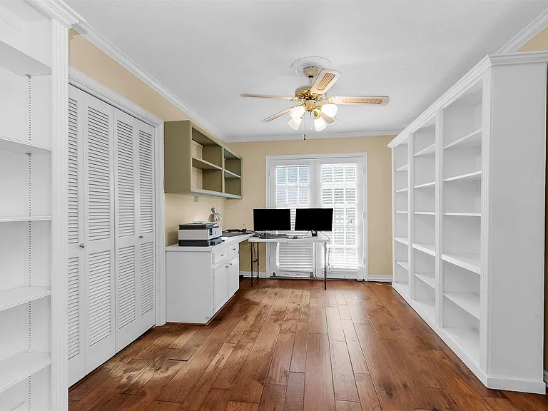 11634 Southlake Dr — Photo 27