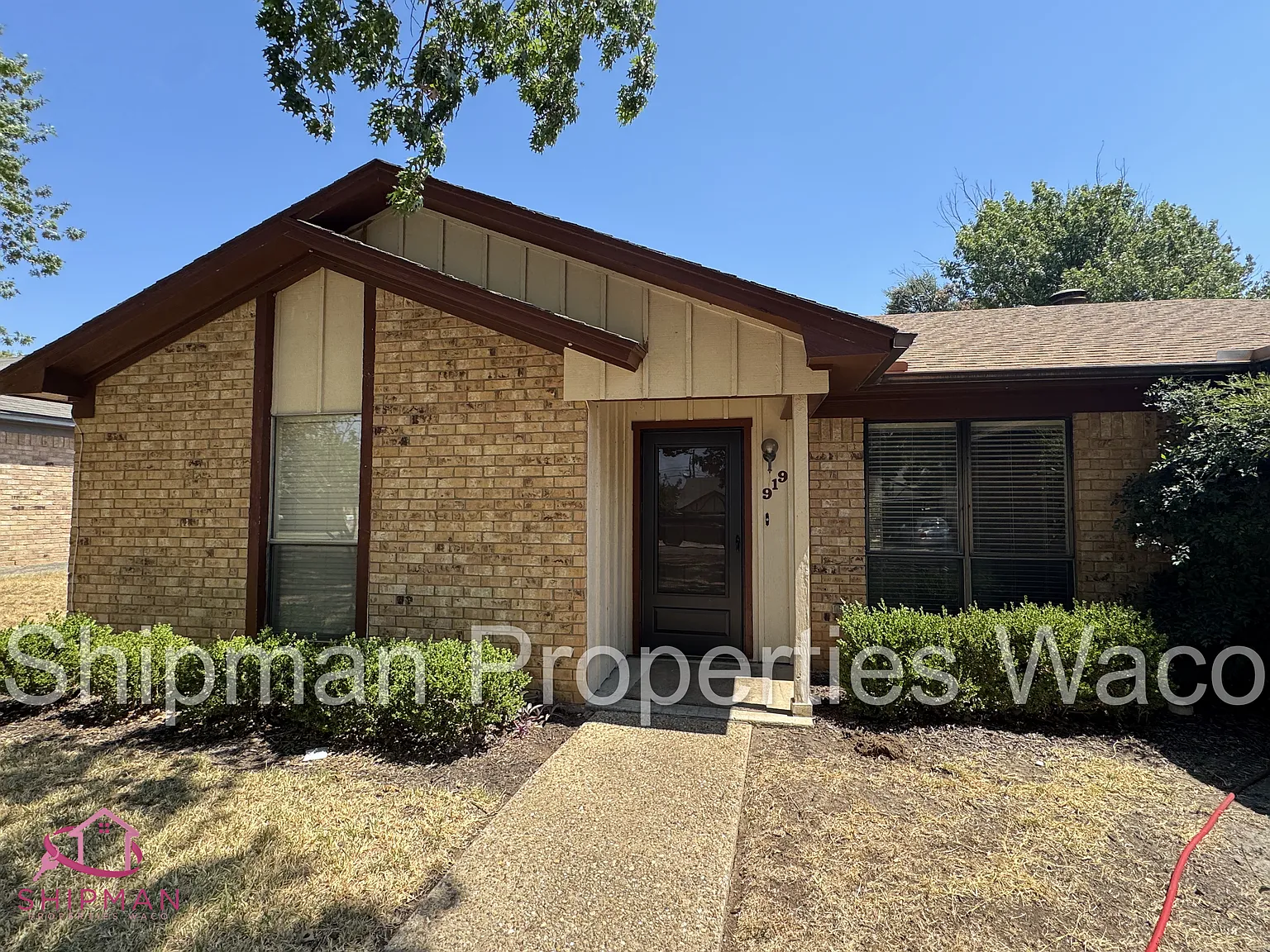 919 La Porte Drive - 1 — Photo 3