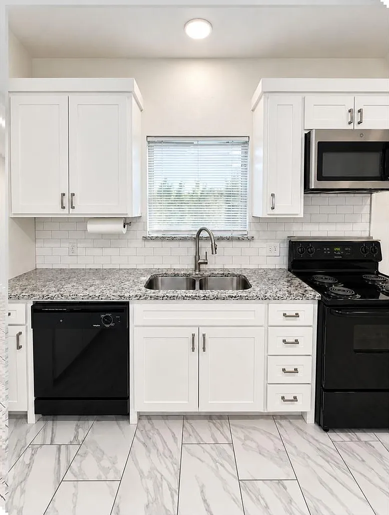 1 bed, 1.0 bath, 1025 sqft, $1,495 — Photo 3