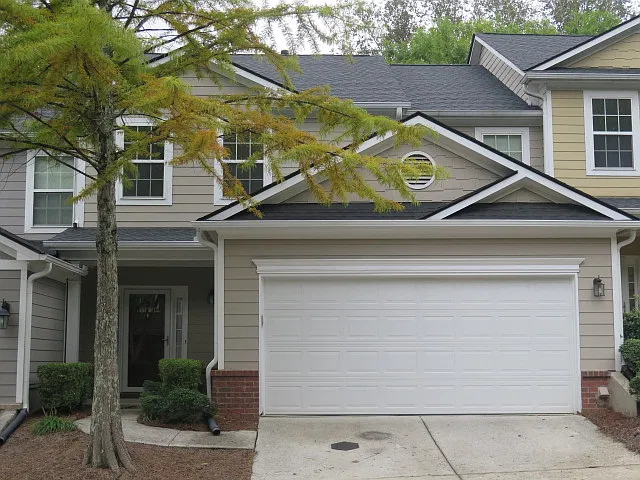 4 bed, 7.0 bath, 2500 sqft, $2,250 — Photo 1