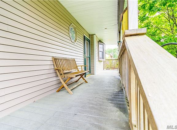 4th image of 2819 Heather Ave