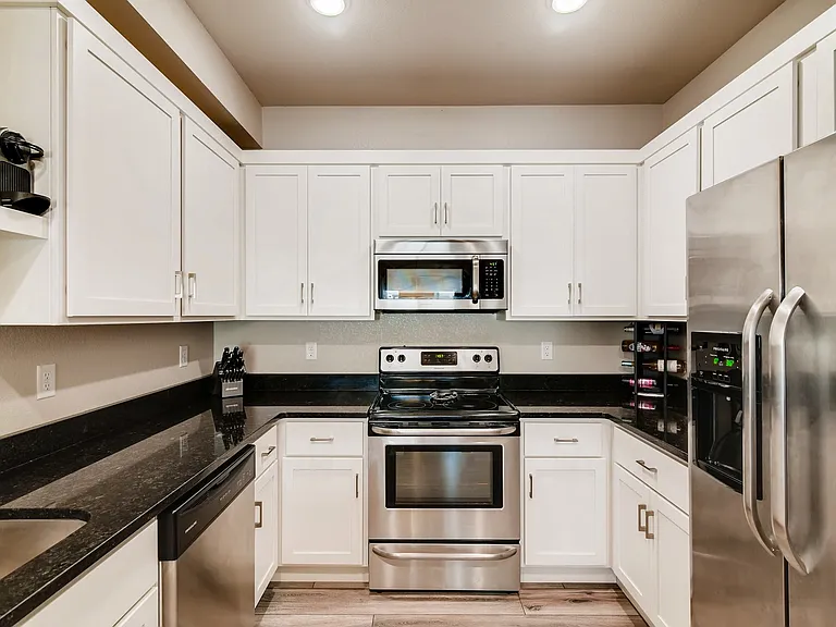 2608 Kansas Dr #B113 — Photo 16