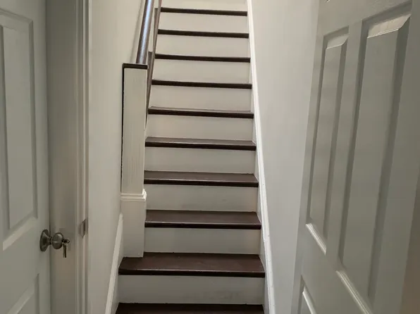 7230 65th Pl, Ridgewood, NY 11385