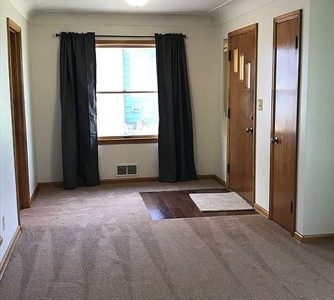 5th image of 3313 Sherwood Dr