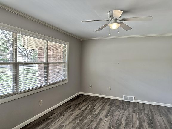 5th image of 825 Rivercrest Dr