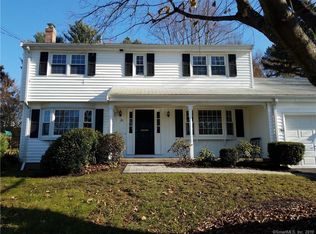 28 Westminster Dr, West Hartford, CT 06107