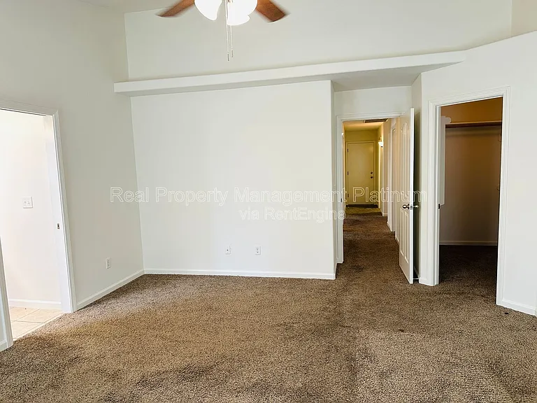 220 River Point — Photo 24