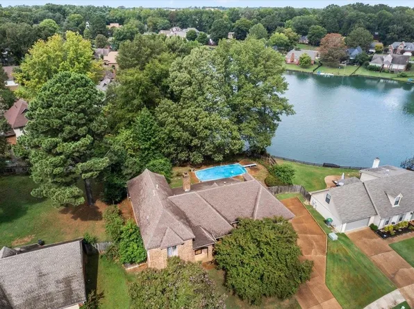 8786 Cherry Spring Dr, Cordova, TN 38016