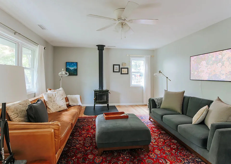 930 Saint Charles Ave