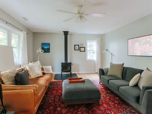 930 Saint Charles Ave, Charlottesville, VA 22901