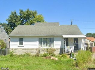 22933 Hoffman St, Saint Clair Shores, MI 48082