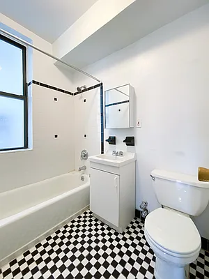 Rented by City Connections Realty | media 18