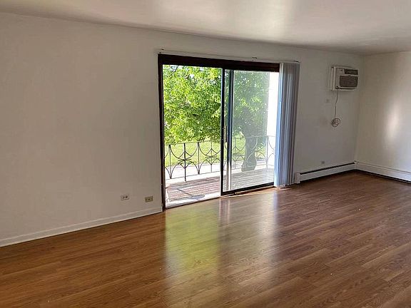 4th image of 11 Willow Way 2 #2