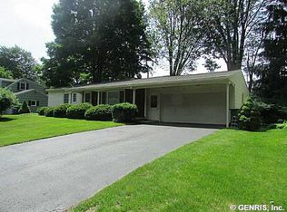 17 Birch Ln, Fairport, NY 14450