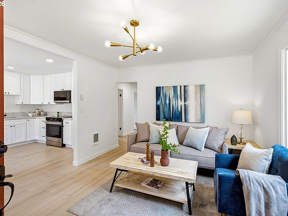 5th image of 2372 SE 141st Ave