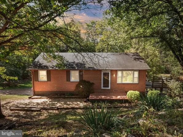 107 Dale Ct, Winchester, VA 22602