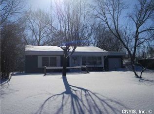 4 Lincoln Rd, North Syracuse, NY 13212