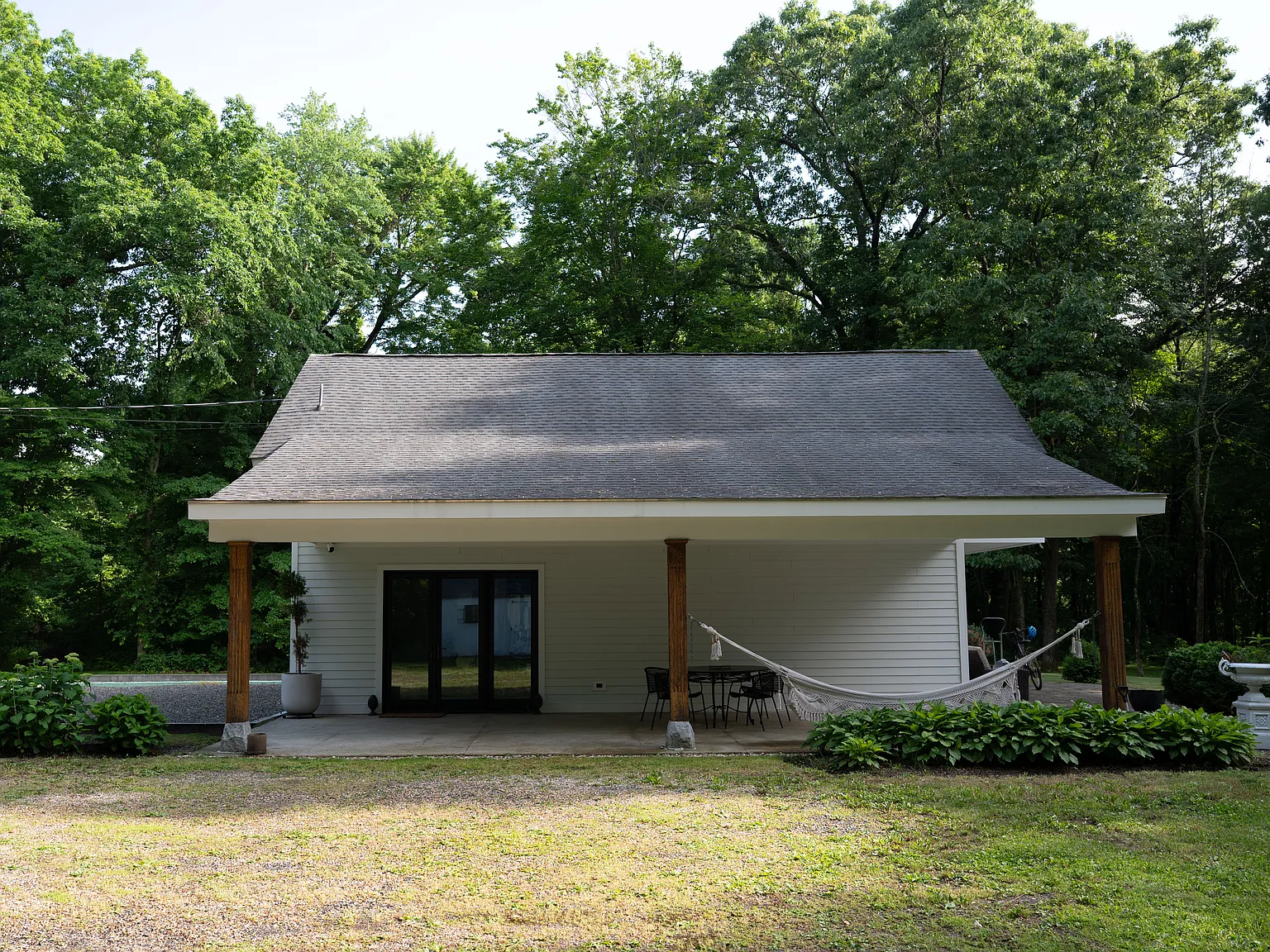2 bed, 1.5 bath, 1305 sqft, $3,500 — Photo 3