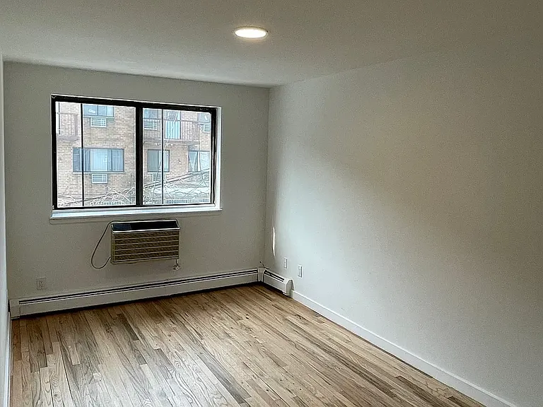 75-34 Grand Centrl Pkwy #3-SR — Photo 12
