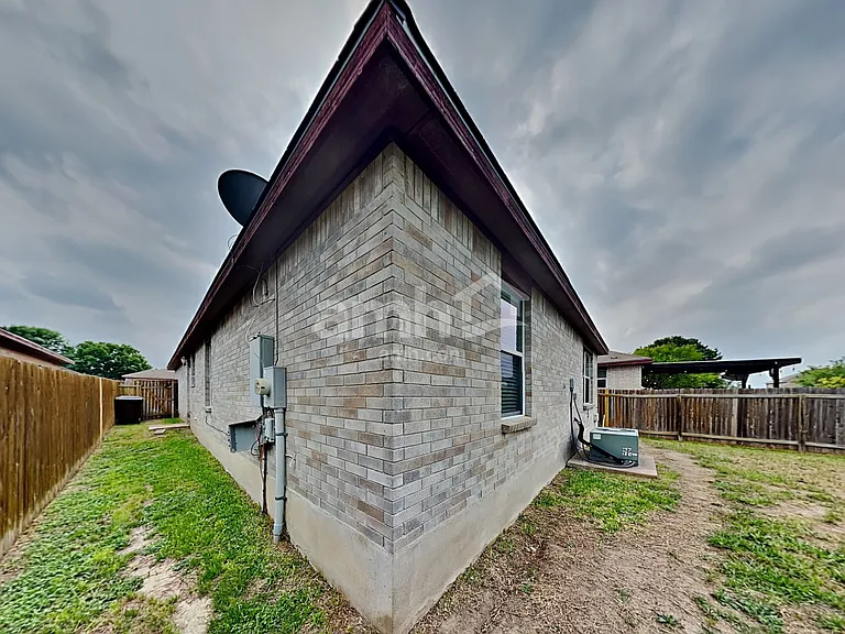 10711 N Shaenridge — Photo 21