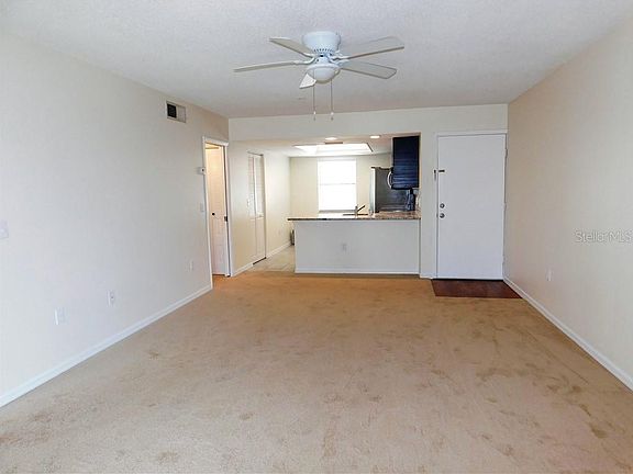 3rd image of 510 Meadow Ln